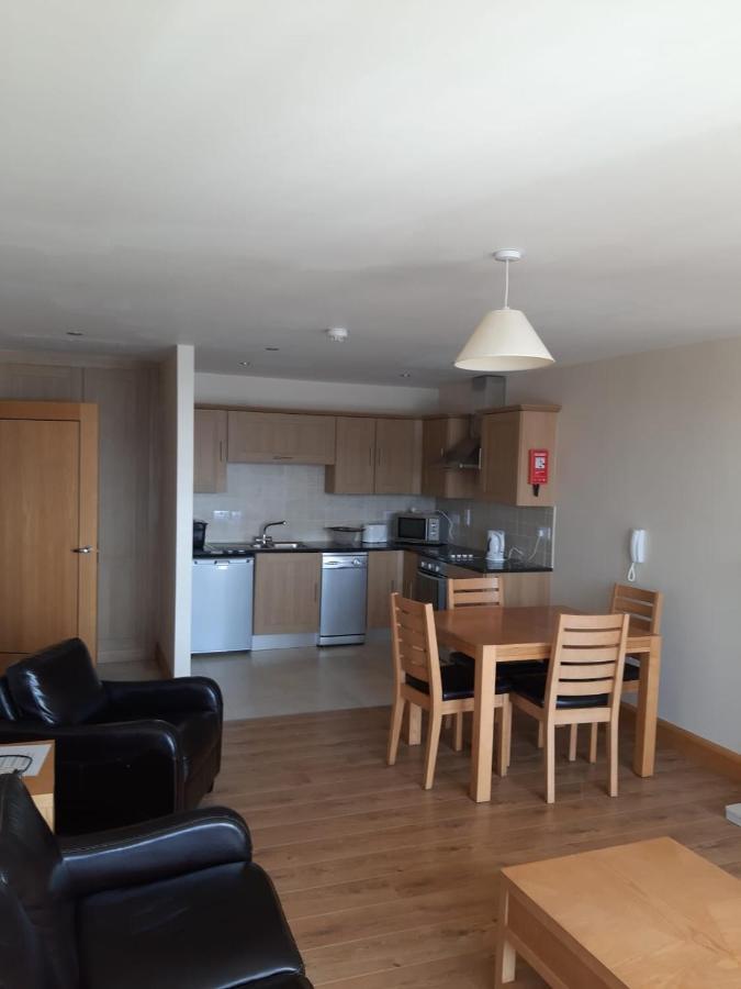Lila Lake Isle Luxury Aparthotel Sligo Esterno foto